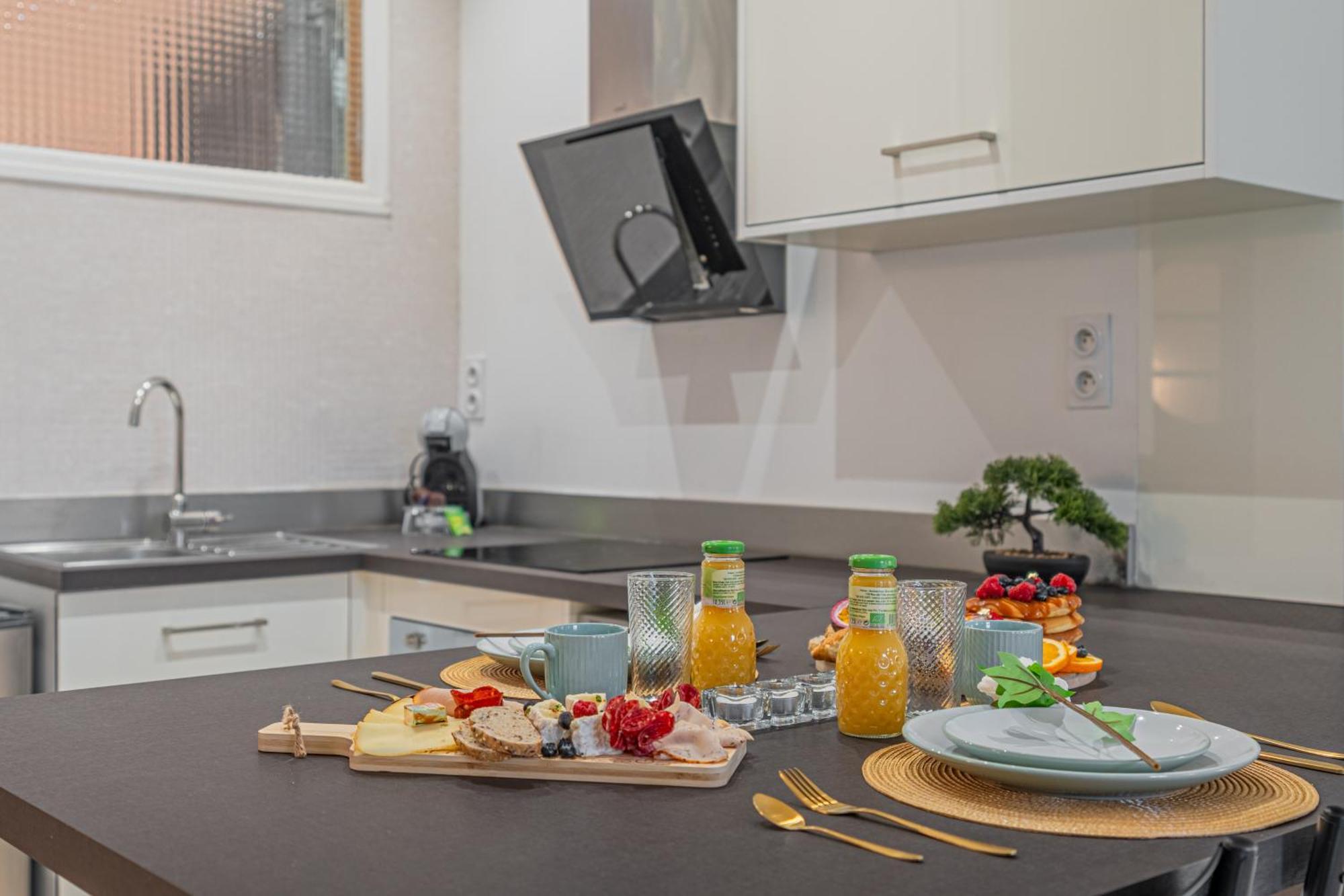 Ferienwohnung Luxury Cinephile - Netflix - 2 Balcons - Garage Prive - Minibar Grenoble Exterior foto