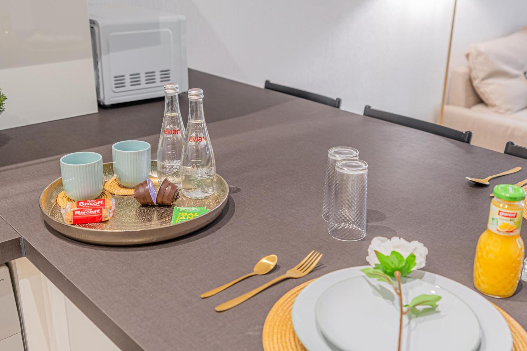 Ferienwohnung Luxury Cinephile - Netflix - 2 Balcons - Garage Prive - Minibar Grenoble Exterior foto